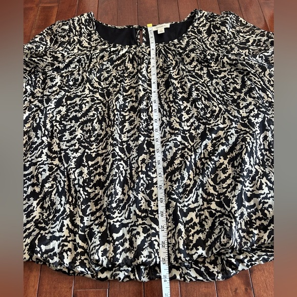 Tamara Black and White Print Bubble Blouse Size 1X - Picture 7 of 10